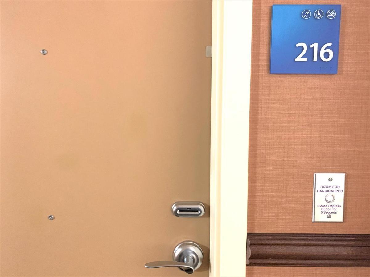Holiday Inn Express Fresno Northwest - Herndon By Ihg Εξωτερικό φωτογραφία
