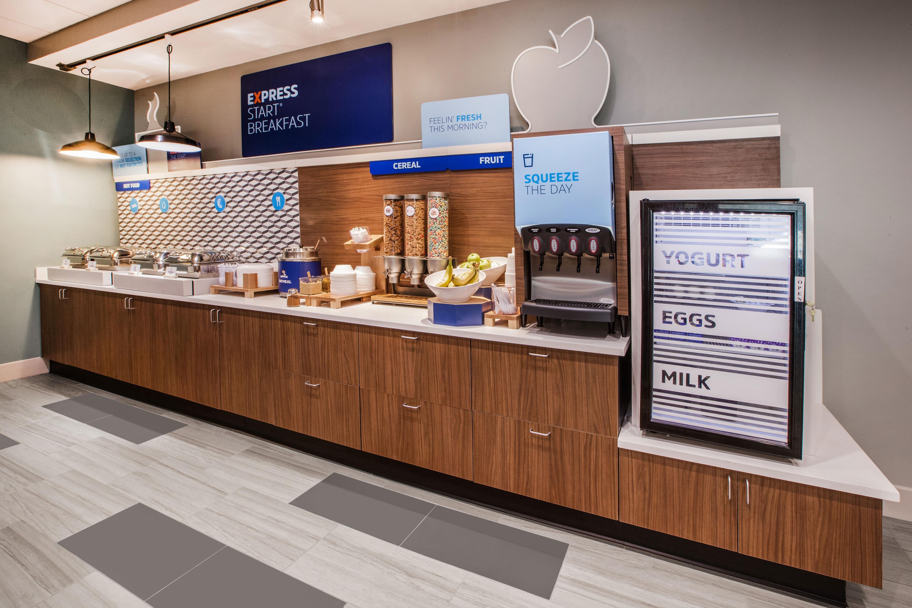 Holiday Inn Express Fresno Northwest - Herndon By Ihg Εξωτερικό φωτογραφία